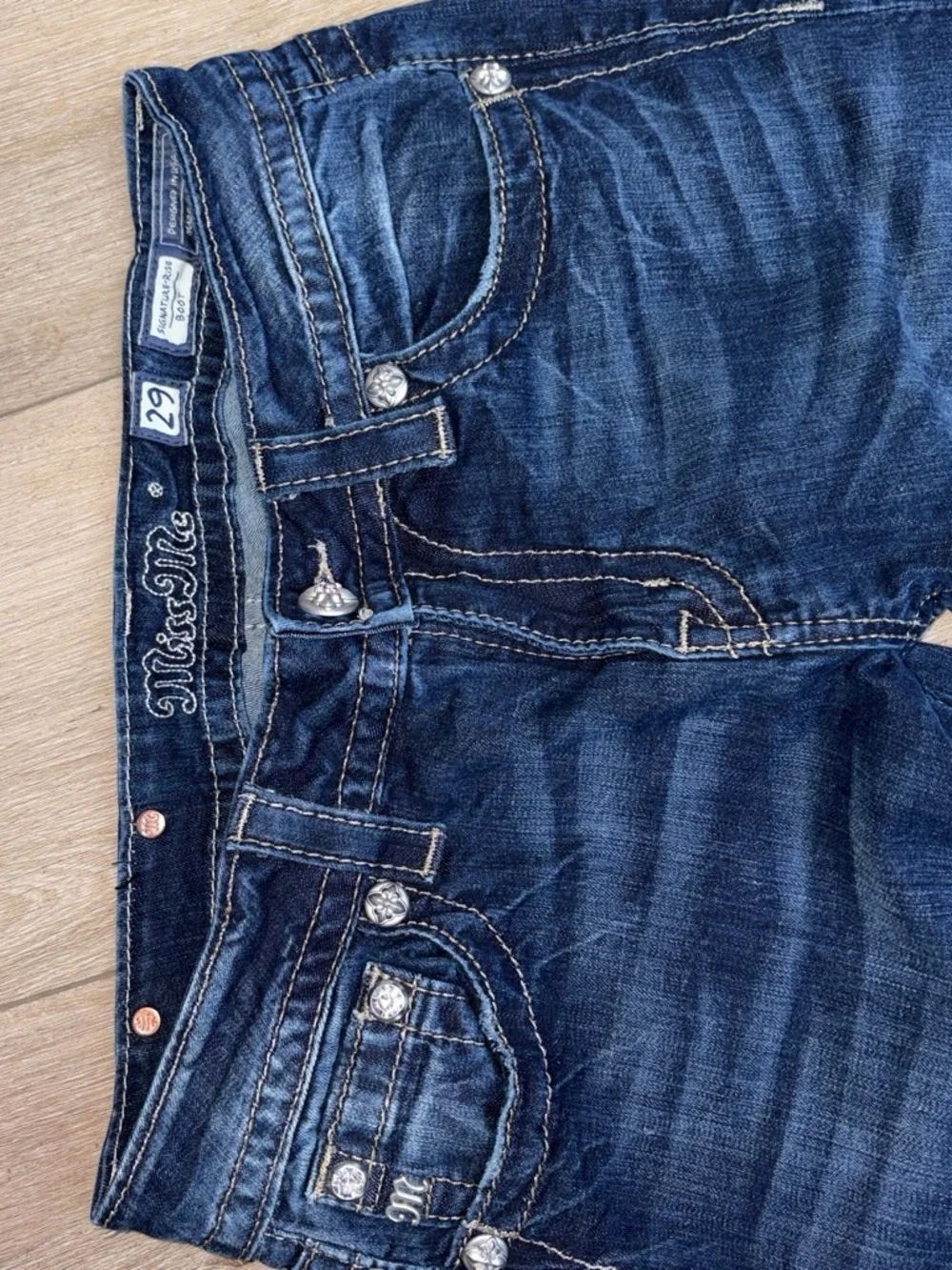 Miss me low-rise jeans size 29 with flyer-de-lis sequin on the back
